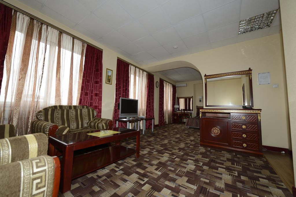 Avrora Hotel Novosibirsk Room photo